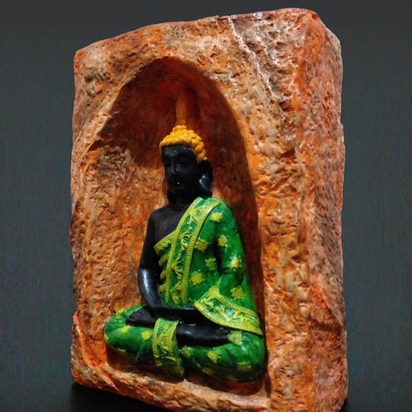 Lotus Pozisyonunda Meditasyon Yapan Buda Mumluk