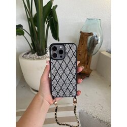 Baklava Desenli Taşlı Askılı Telefon Kabı