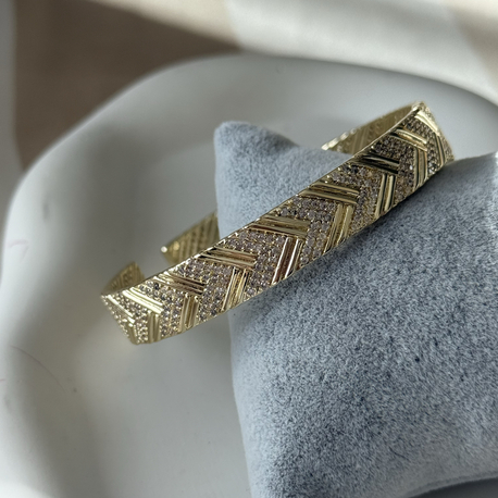 Zikzak desenli gold kelepçe bileklik