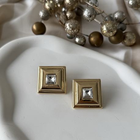 Gold kare taşlı vintage küpe
