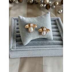 Arılı inci gold küpe