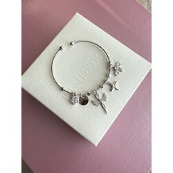 Melekli gümüş renk ince şans bilekliği