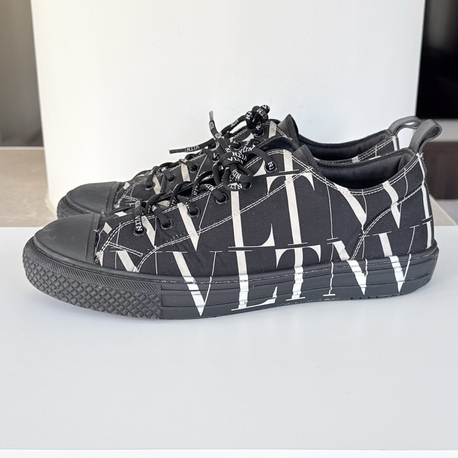 Valentino 202608-19/44
