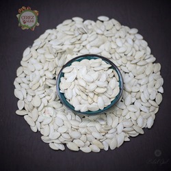 Çiğ Kabak Çekirdeği
