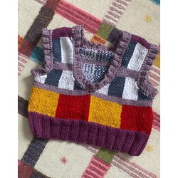 Emma Chamberlain knit vest 