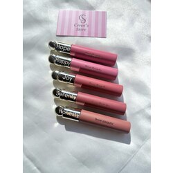 Rare beauty lip oil