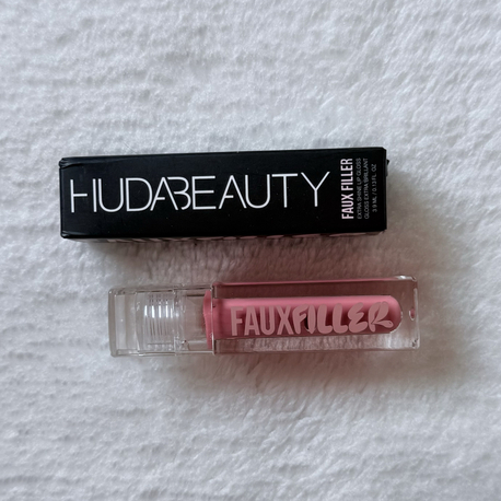 Huda beauty Faux Filler - Yoğun parlatıcı (sugar baby)