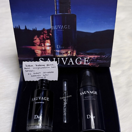 Dior sauvage parfüm hediye seti 