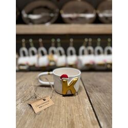 NOEL ŞAPKALI HARFLİ MUG 