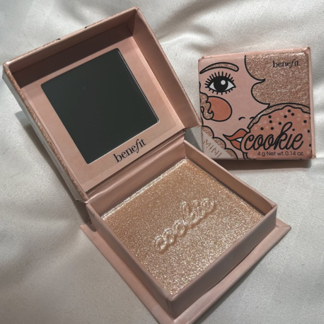 Benefit highlighter 