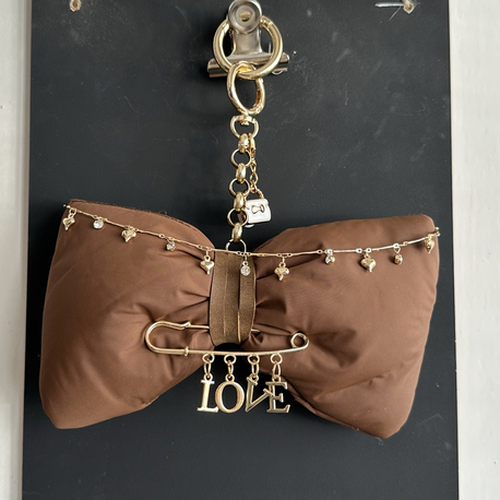 Drop Charm: Love Bow