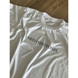 I need serotonin - T-Shirt