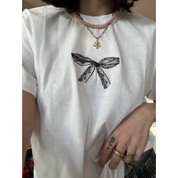 Siyah Kurdele - T-Shirt
