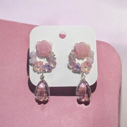 Çelik Pembe Çiçek Detaylı Küpe Gold