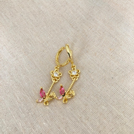 Çiçek ve Kelebek Tasarımlı Küpe