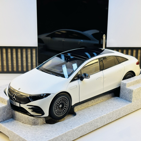 MERCEDES-BENZ EQS V297 LIMOUSINE