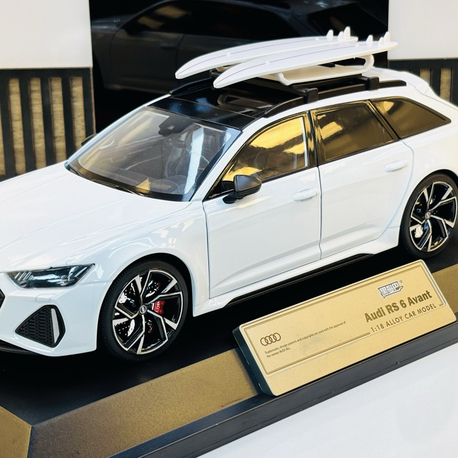 AUDI RS6 AVANT
