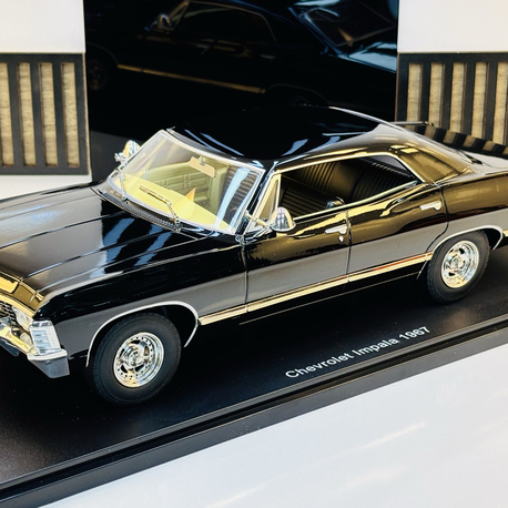 1967 CHEVROLET IMPALA