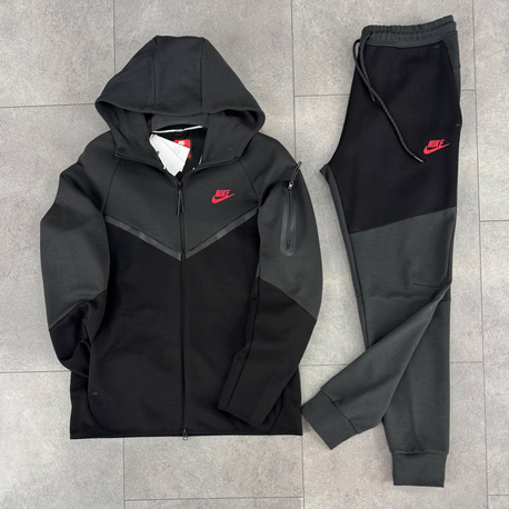 NİKE TECH FLEECE EŞOFMAN TAKIM