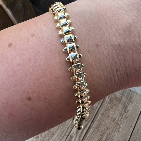 Stud bileklik