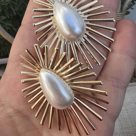 İncili retro küpe