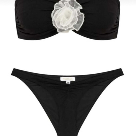 Çiçek detaylı straplez siyah bikini takımı