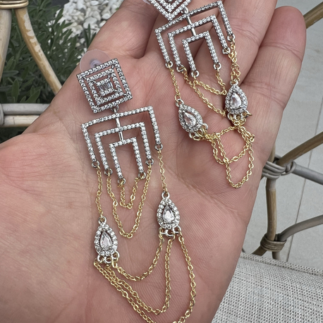 Chandelier earring