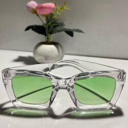 YEŞİL CAT EYE GÖZLÜK 