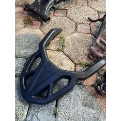 RKS 125-R Arka Tutamaç plastiği 