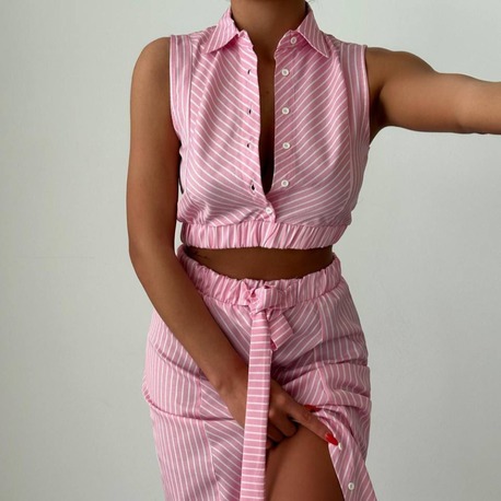 Çizgili Kolsuz Crop Top ve Yırtmaçlı Midi Etek Takım