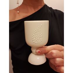 Rhyton Porcelain Wineglass