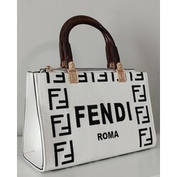 beyaz fendi