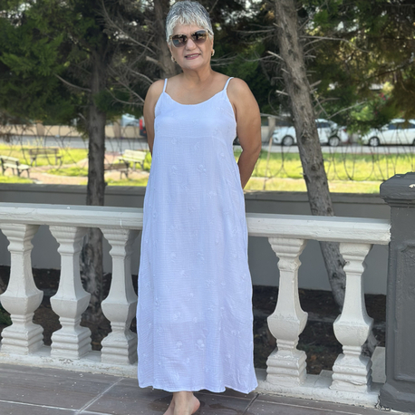Beyaz elbise