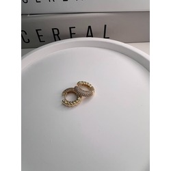 TAŞLI GOLD MİDYE MODEL KÜPE 