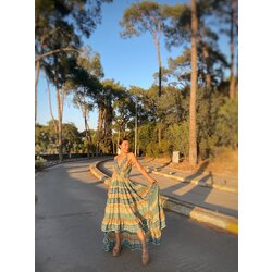 İthal önü kısa elbise