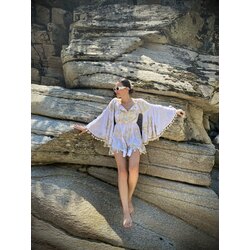 İthal yaldız işlemeli püskül detay tulum