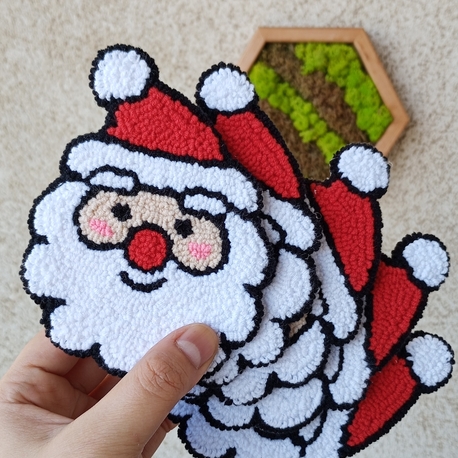 Punch Needle Christmas Coaster ✨