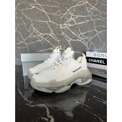 BALENCIAGA