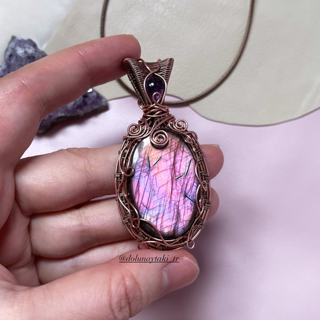 Pembe Mor Rainbow Labradorit Vintage Bakır Kolye 