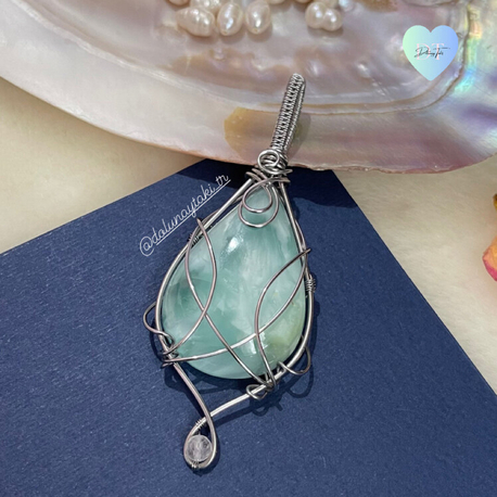 Hemimorphite Taşı Özel Tasarım Çelik Kolye (Ahşap Kutulu)