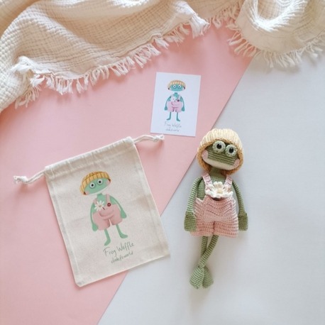 Amigurumi Kurbağa Waffle Oyuncak