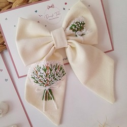 Mimoza işlemeli fiyonk toka