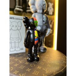 Kaws 19 cm
