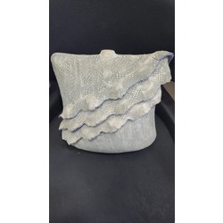 A81EEZ61AD5 Aliye Dörtler Vazo 30x28cm Seramik Sanat İnsan Gövde Kıyafet Fransız 1 Adet