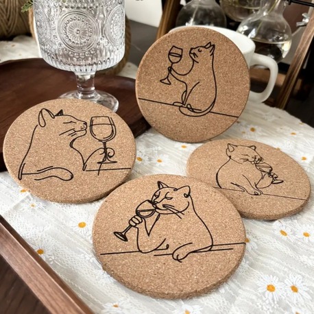 WK759599 catwine-4 adet 4 Adet Büyüleyici Kedi & Şarap Kazınmış Mantar Bardak Altlıkları