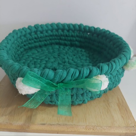 A193558060 El Yapım Örgü Sepet Ponponlu Yeşil 18x5cm Fiyonklu Havluluk Banyoluk 1 Adet
