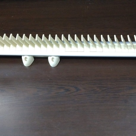 ASG01 Beyaz Gardrop Sürgülü Kravatlık gümüş-krem 50 cm en. 5 cm