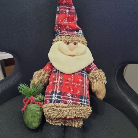 A48181 42cm Ayakta Noel Baba Kumaş Kırmızı Kar Tane Kıyafetli Beyaz Sakallı 1 Adet