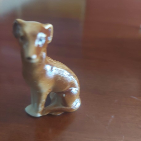 D195812052025 Yükseklik 6cm Genişlik 3cm Gürcistan Porselen Köpek 1 Adet