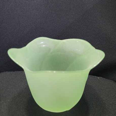 D82240403 Yeşil Aplik Lamba Şapkası 9cm Yükseklik 11cm Çap Gül Şeklinde 1 Adet